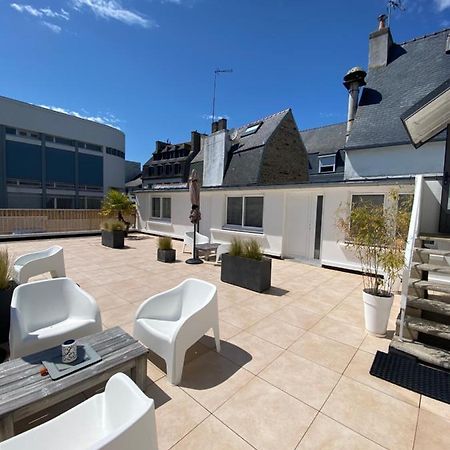קונקרנו Votre Mini Maison En Plein Coeur Du Centre Ville -Terrasse - Et Parking Prive Sur Place Clos - Draps Et Menage Inclus מראה חיצוני תמונה