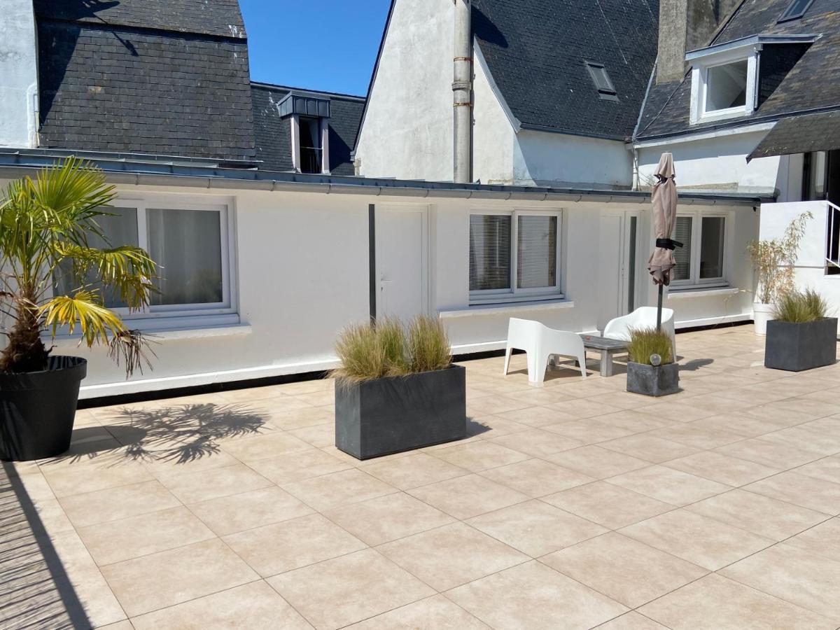 קונקרנו Votre Mini Maison En Plein Coeur Du Centre Ville -Terrasse - Et Parking Prive Sur Place Clos - Draps Et Menage Inclus מראה חיצוני תמונה