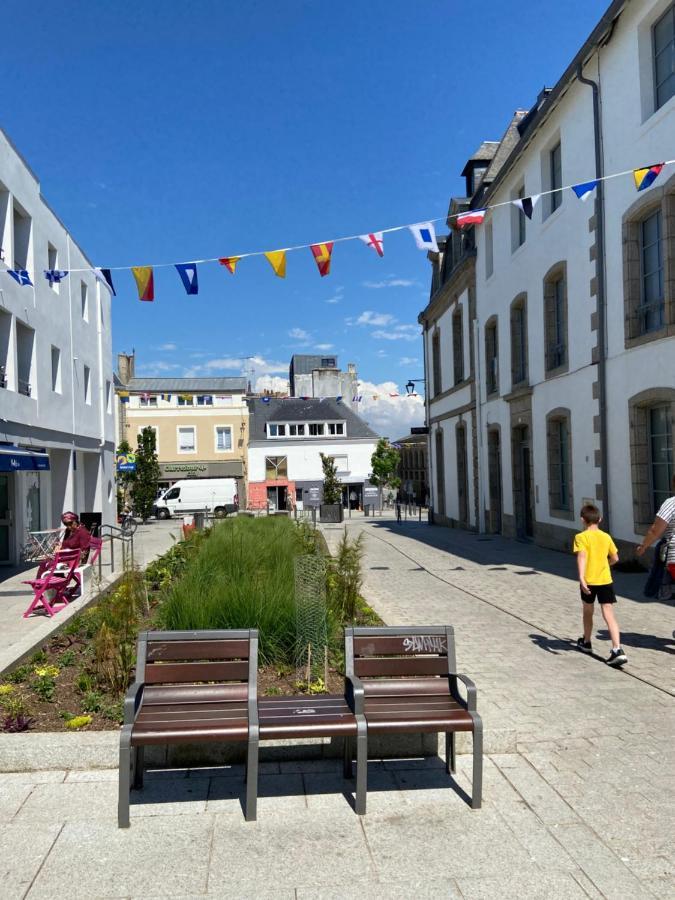 קונקרנו Votre Mini Maison En Plein Coeur Du Centre Ville -Terrasse - Et Parking Prive Sur Place Clos - Draps Et Menage Inclus מראה חיצוני תמונה