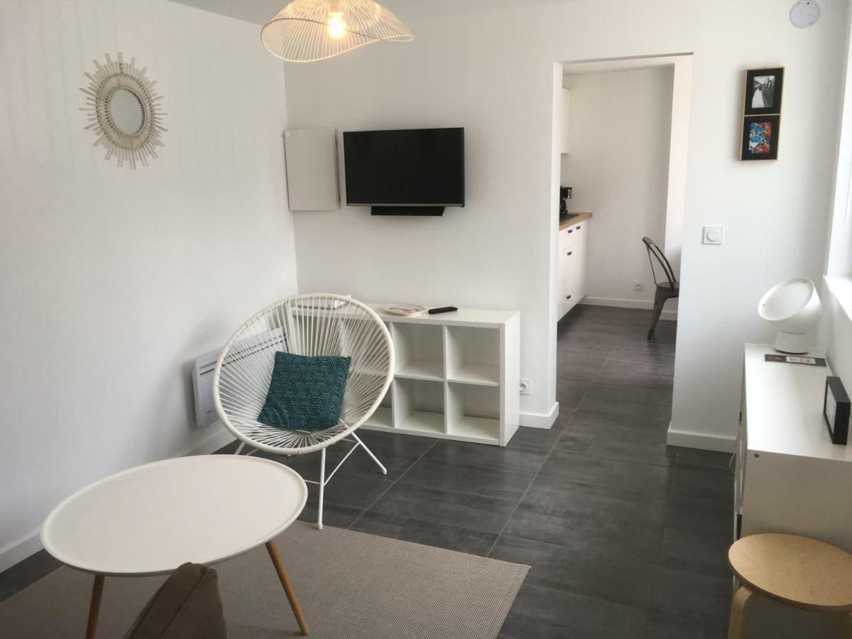 קונקרנו Votre Mini Maison En Plein Coeur Du Centre Ville -Terrasse - Et Parking Prive Sur Place Clos - Draps Et Menage Inclus מראה חיצוני תמונה