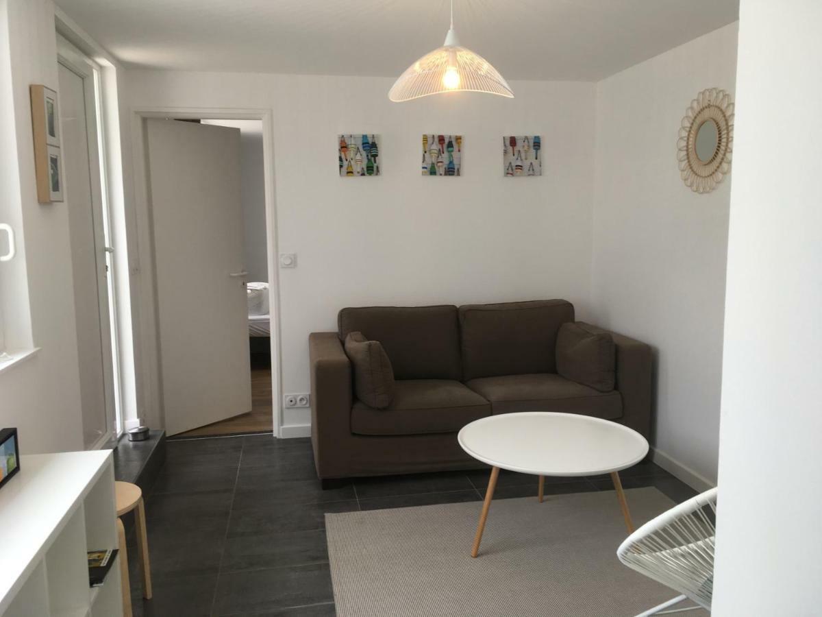 קונקרנו Votre Mini Maison En Plein Coeur Du Centre Ville -Terrasse - Et Parking Prive Sur Place Clos - Draps Et Menage Inclus מראה חיצוני תמונה
